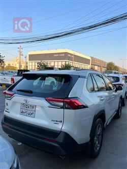 تۆیۆتا ڕاڤ 4